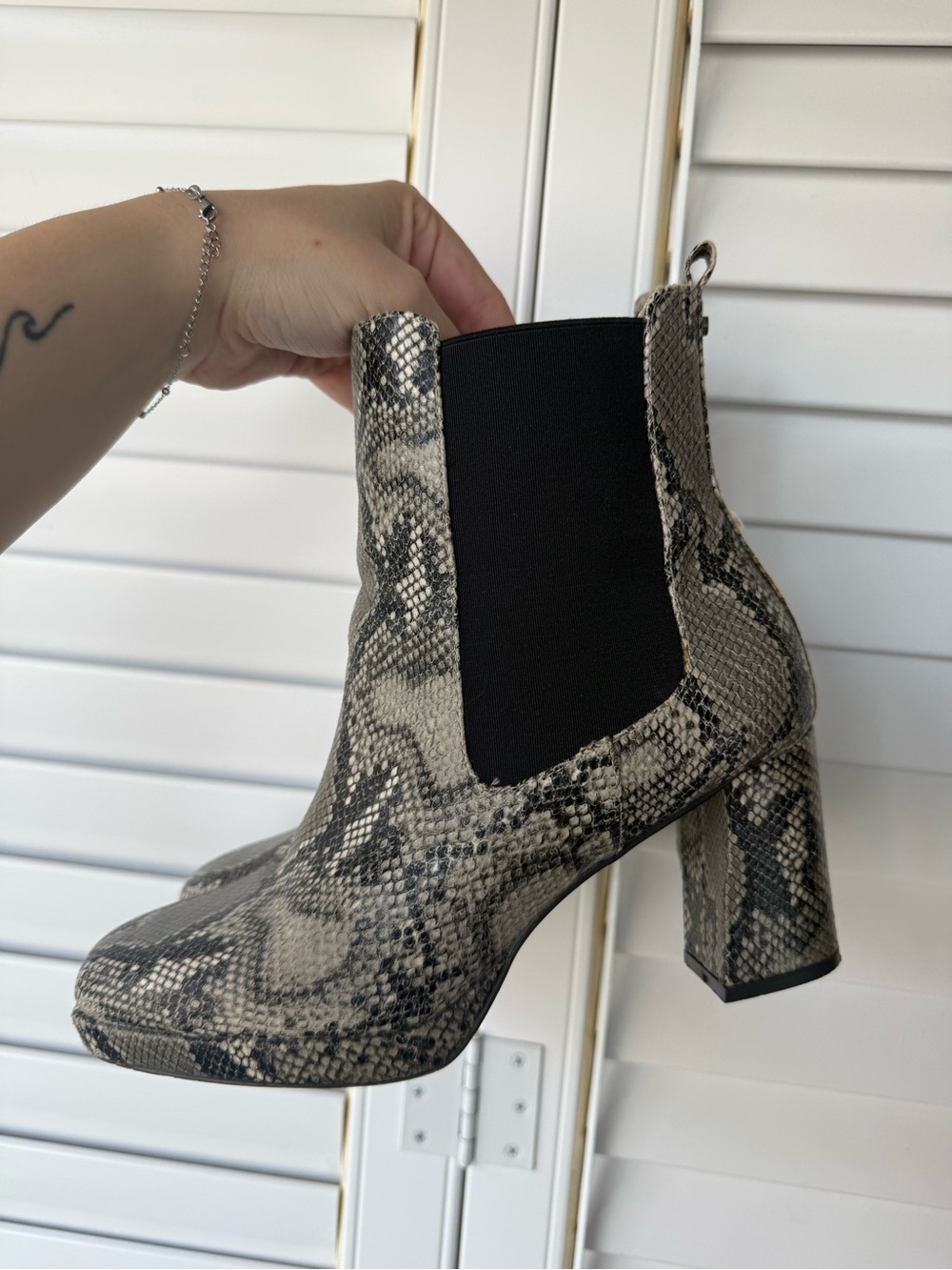 French Connection Women's Snake-Print Block Heel Chelsea Boot - Black/Gray
